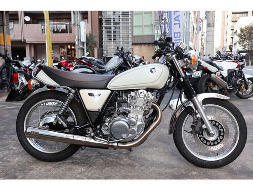 ヤマハ SR400 (77.8万円)